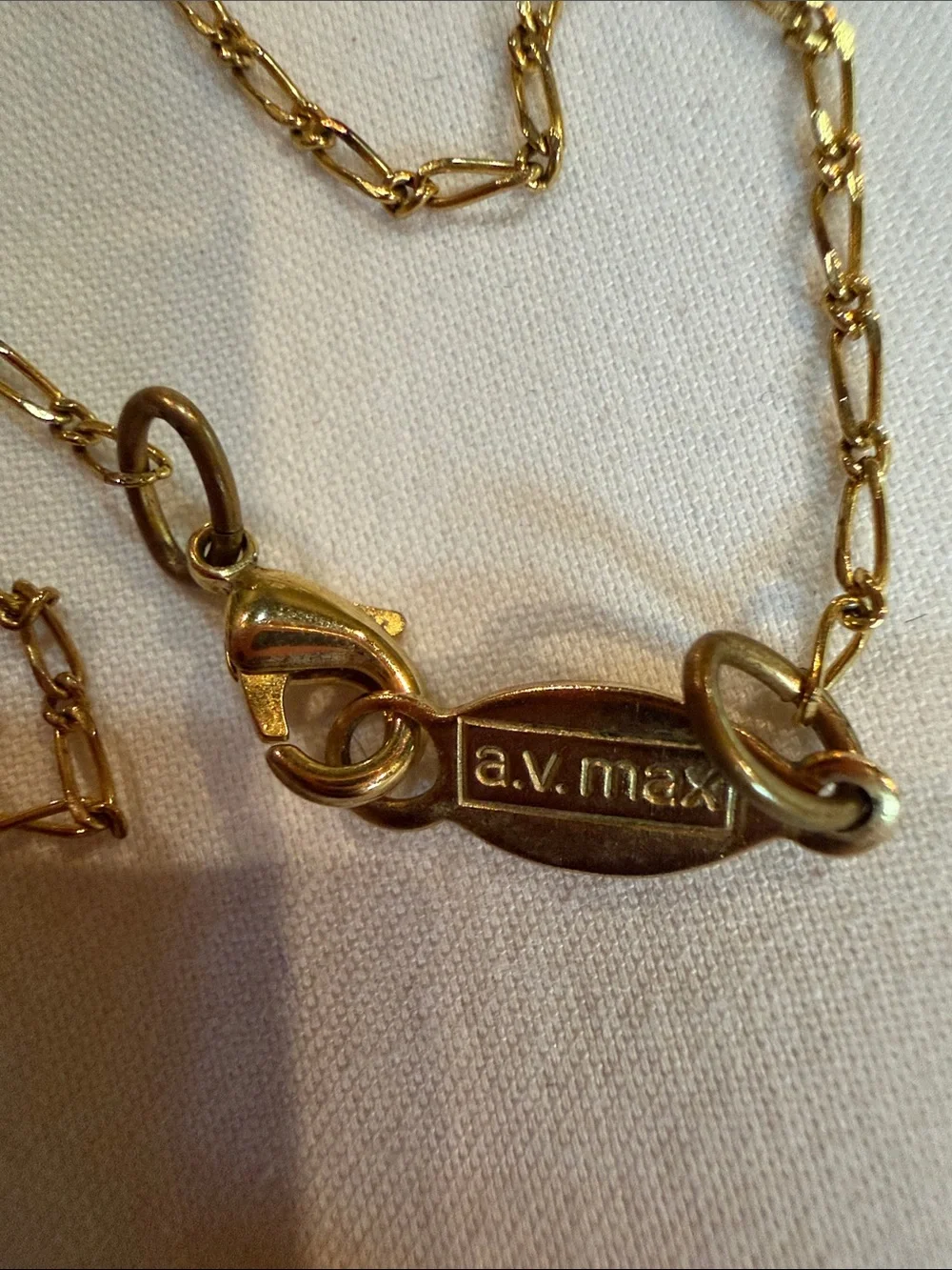 Gold plates Pisces ♓️ Pendant Necklace with Star Motif - Women Jewelry